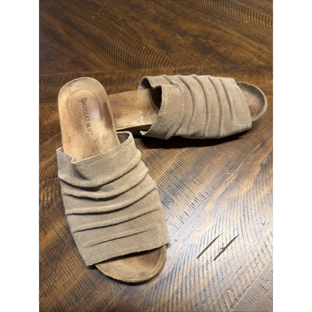 Chocolat Blu Yolanda Taupe Suede Slide On Taupe Comfortable Soft Size 38 (7.5-8)